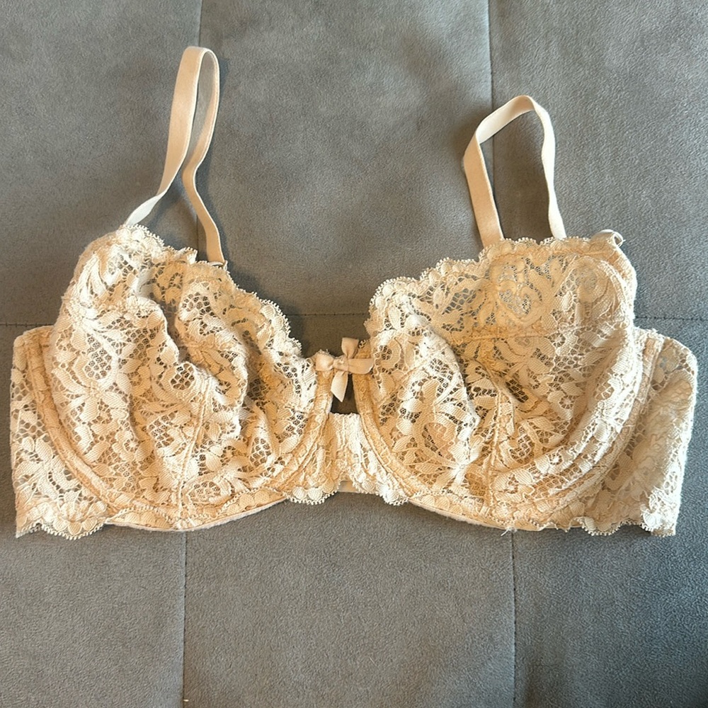 VS Unlined Lace Bra